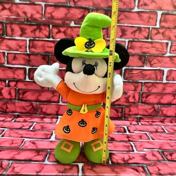 Disney Minnie Mouse witch Halloween Dancer doll - Picture 4 of 8